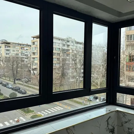Luxury With Parking Just Steps From The In The Heart Of Burgas! Burgas